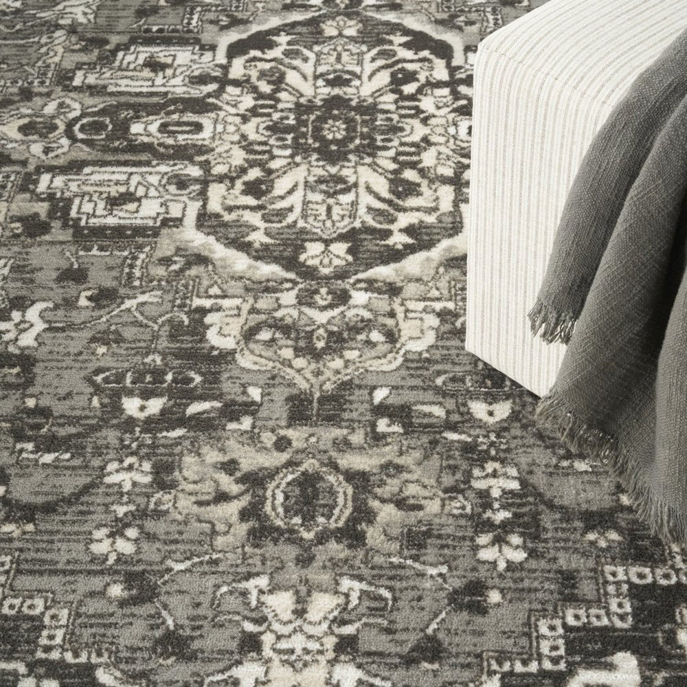 4' X 6' Gray and Ivory Medallion Power Loom Distressed Area Rug