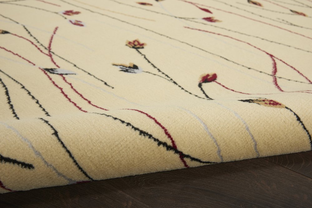 4' X 6' Red and Ivory Floral Power Loom Area Rug