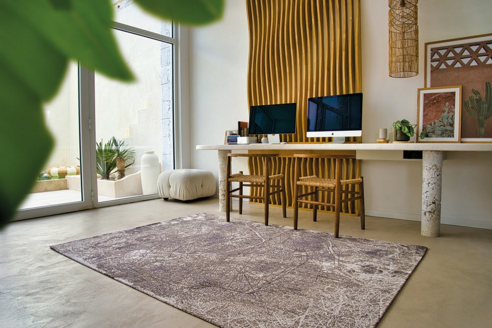 8' Gray and White Round Abstract Non Skid Area Rug