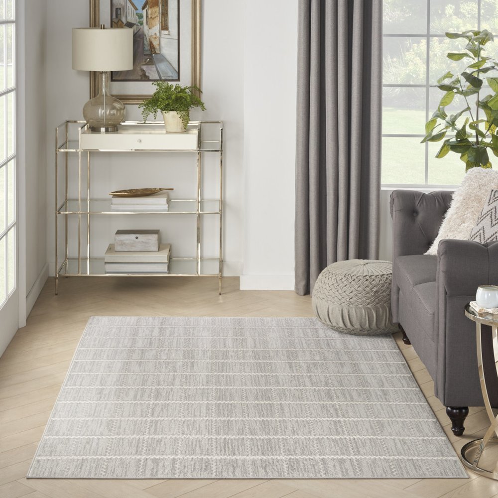 4' X 6' Gray Geometric Area Rug