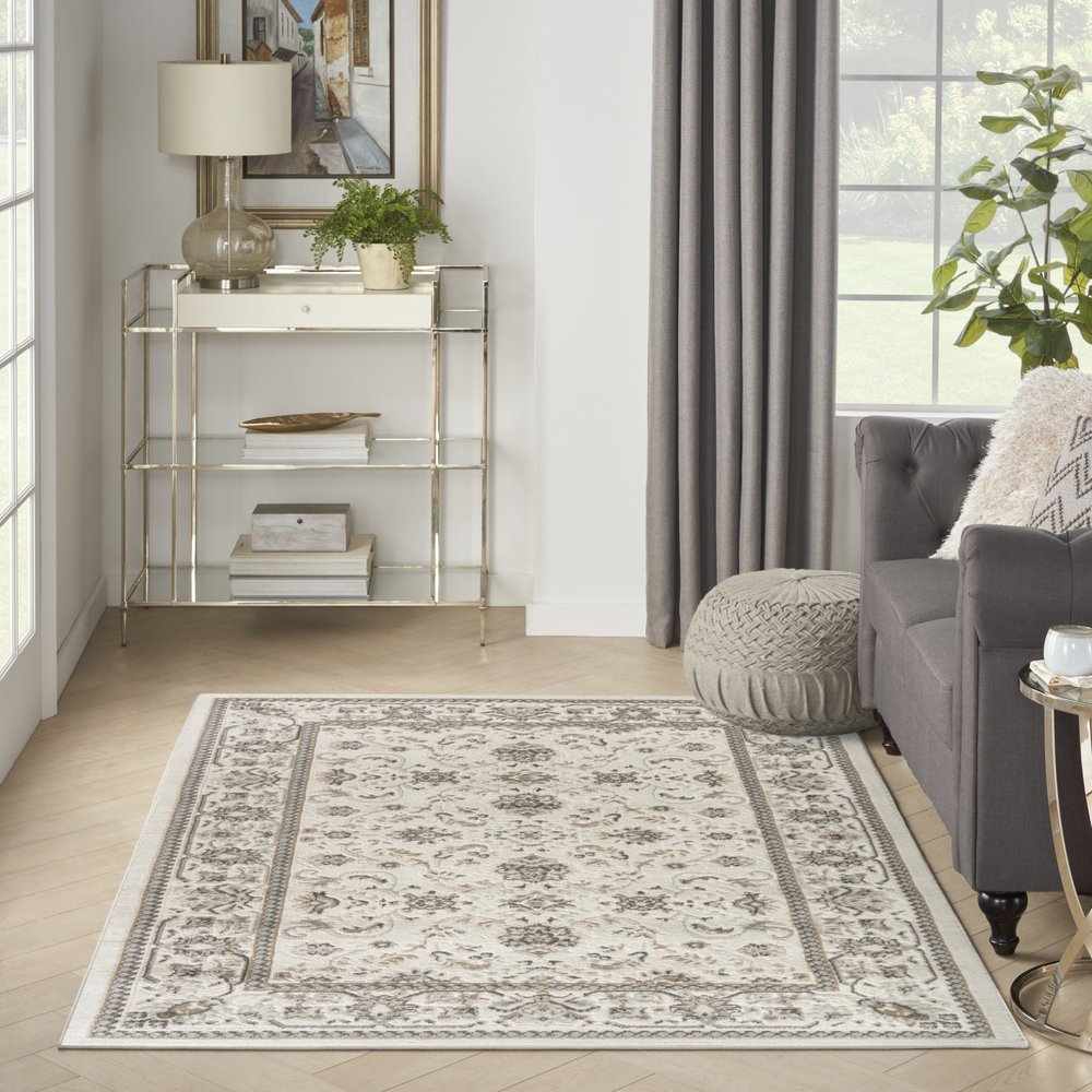 4' X 6' Cream Floral Distressed Area Rug