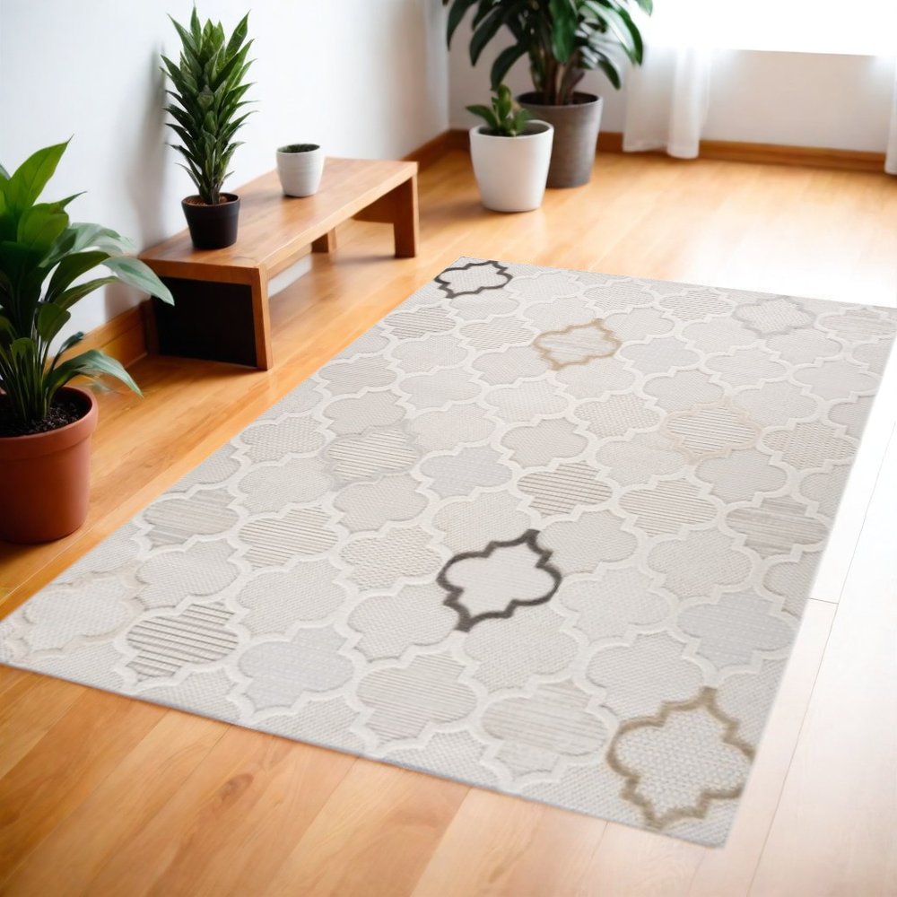 4' X 6' Cream and Beige Geometric Distressed Area Rug