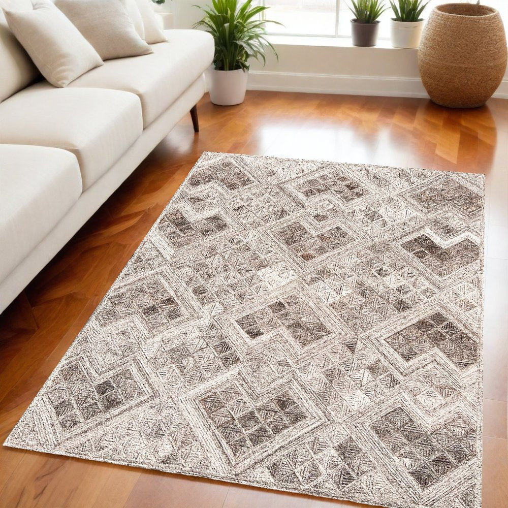 5' X 8' Silver Abstract Geometric Hand Tufted Non Skid Area Rug