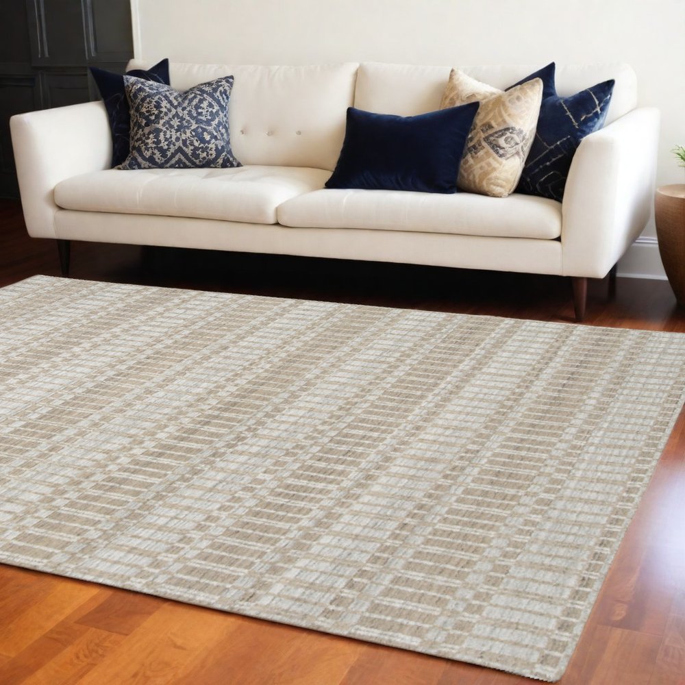 4' X 6' Gray and Ivory Geometric Hand Woven Area Rug