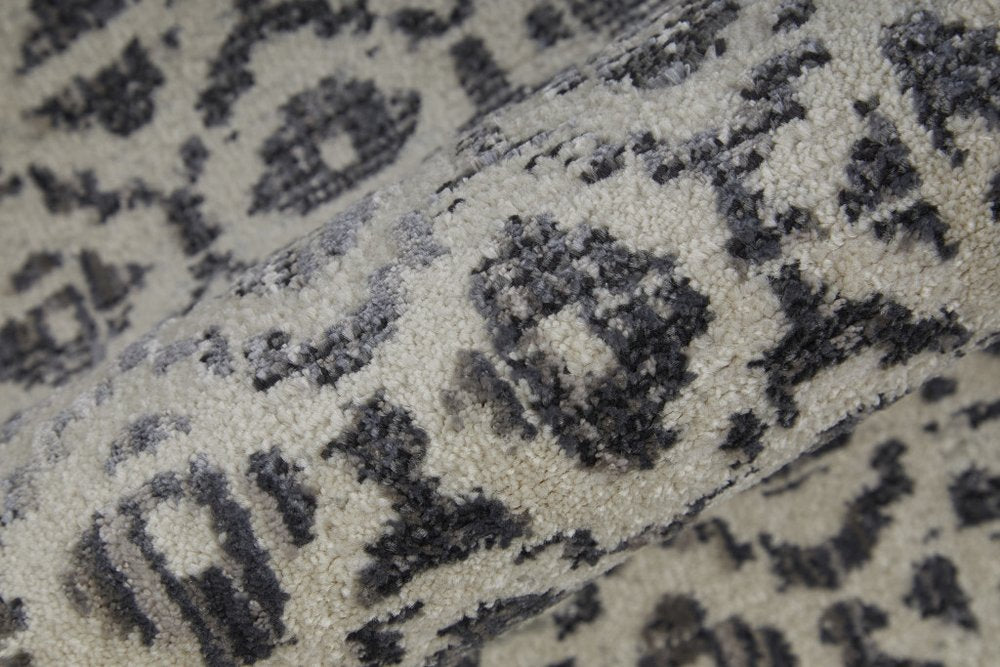 8' X 10' Gray And Ivory Abstract Distressed Area Rug