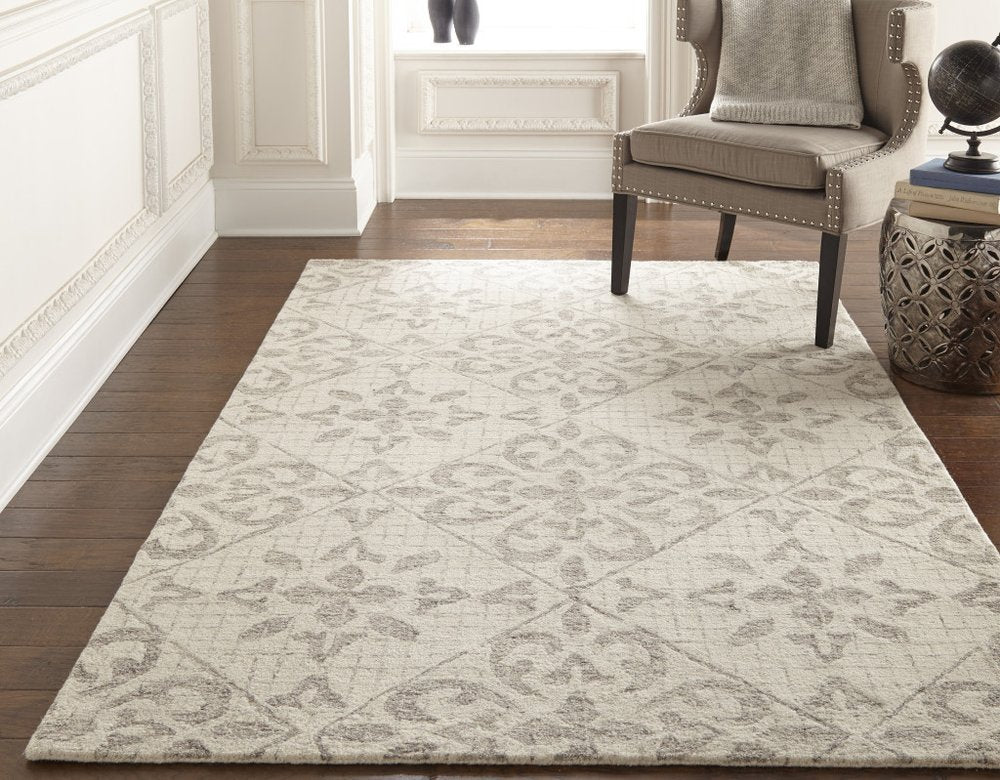 8' X 10' Ivory and Gray Wool Floral Hand Tufted Area Rug