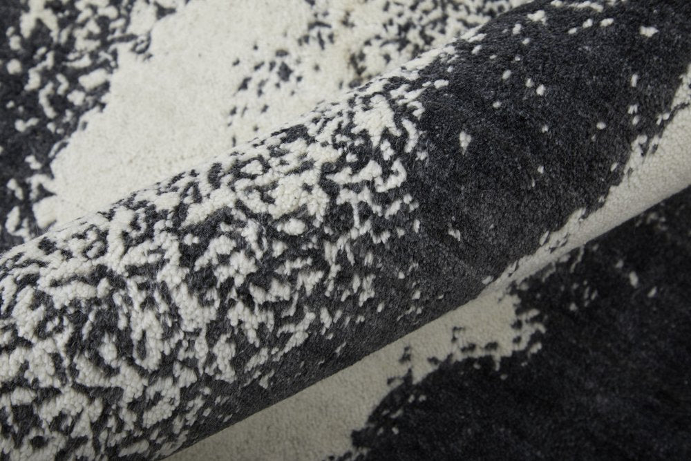 4' X 6' Black and Gray Abstract Hand Woven Area Rug