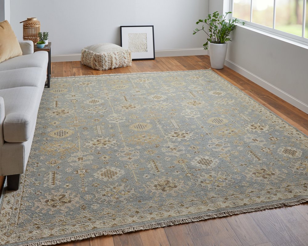 6' X 9' Gray and Ivory Wool Oriental Hand Knotted Area Rug With Fringe